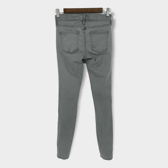 FRAME Le Skinny de Jeanne in Wilshire Gray Distressed Jeans - Picture 4 of 9